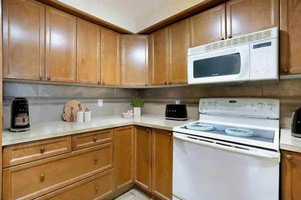 5200 44 AVE NE #2107, Calgary, AB T1Y 7L4