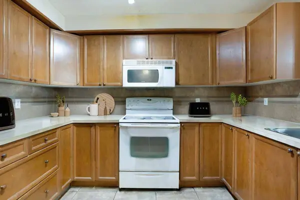 5200 44 AVE NE #2107, Calgary, AB T1Y 7L4