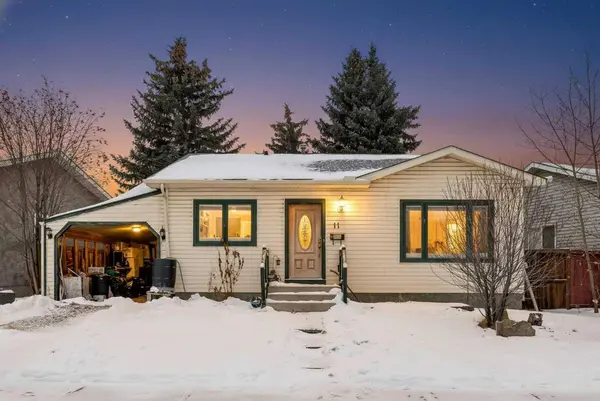 11 Ridgebrook DR SW, Airdrie, AB T4B 1A9