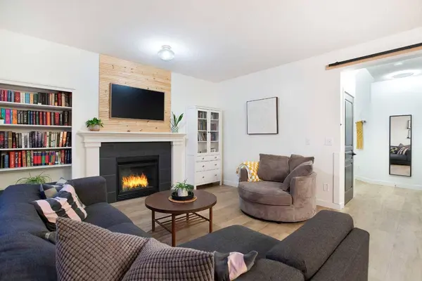 1020 Prairie Springs HL SW, Airdrie, AB T4B 0E9