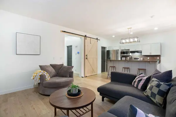 1020 Prairie Springs HL SW, Airdrie, AB T4B 0E9