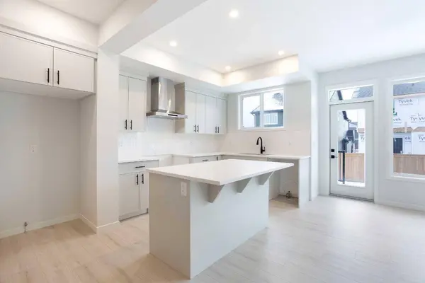 49 Creekside Passage SW, Calgary, AB T2X 5V6