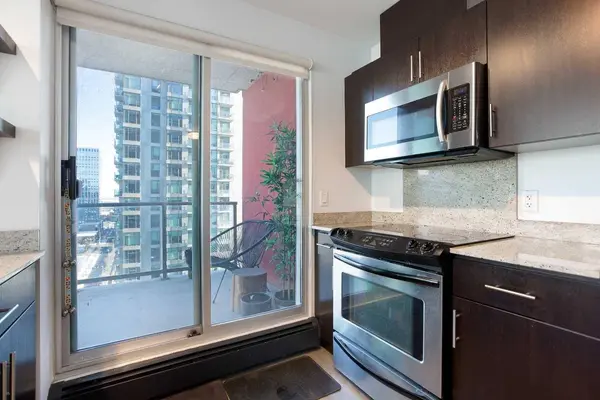 135 13 AVE SW #1302, Calgary, AB T2R 0W8