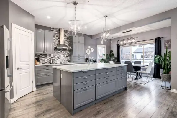 107 Evansbrooke MNR NW, Calgary, AB T3P 1C9