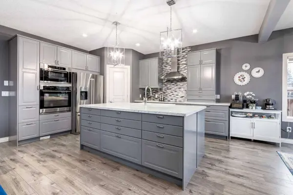 107 Evansbrooke MNR NW, Calgary, AB T3P 1C9