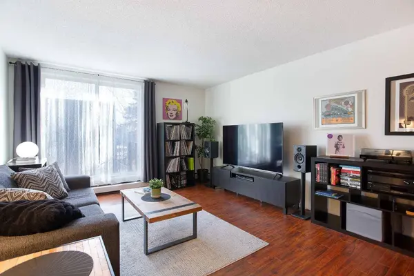 80 Galbraith DR SW #22C, Calgary, AB T3E 4Z6