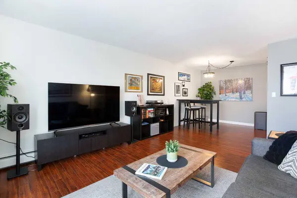80 Galbraith DR SW #22C, Calgary, AB T3E 4Z6