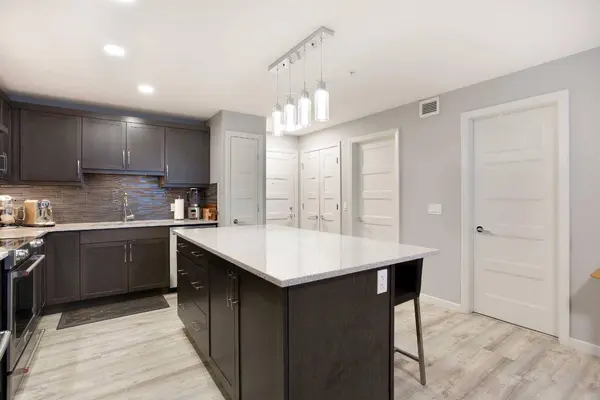 10 Market BLVD SE #2102, Airdrie, AB T4A 0W8