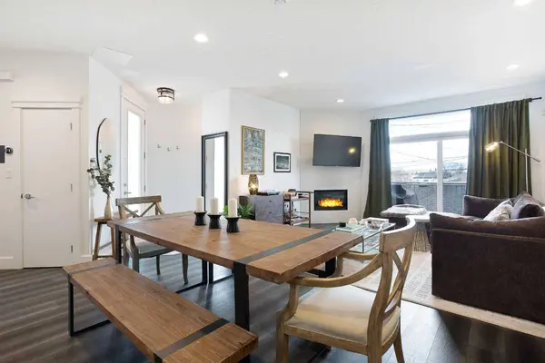 2816 34 ST SW #2, Calgary, AB T3E 2W9