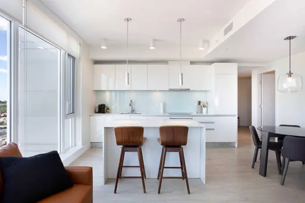 1188 3 ST SE #1204, Calgary, AB T2G 1H8