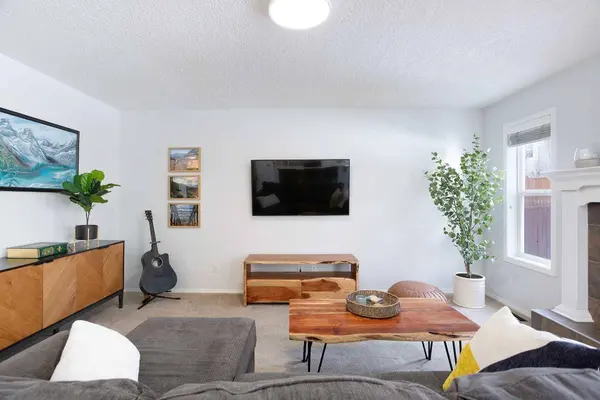 54 Springborough PT SW, Calgary, AB T3H 5M9