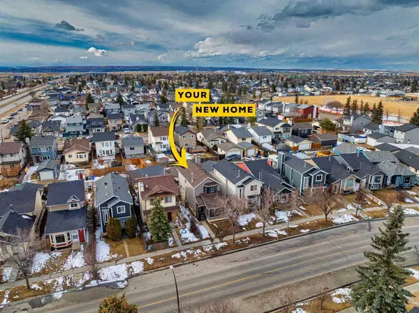 17 Martindale DR NE, Calgary, AB T3J 2V7