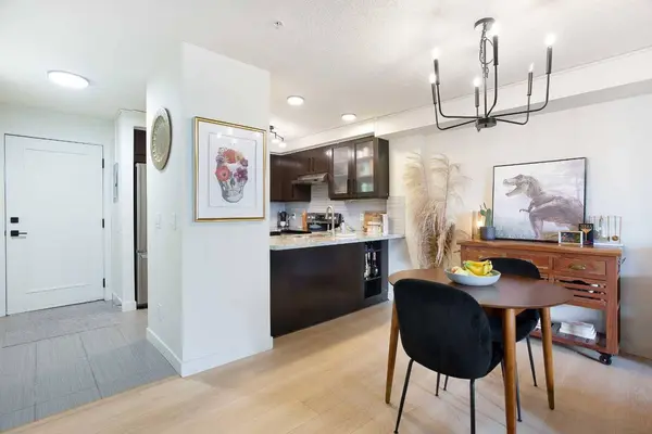 1805 26 AVE SW #208, Calgary, AB T2T 1E2