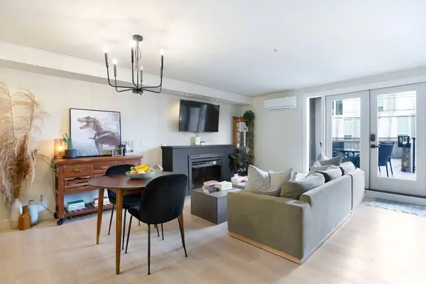 1805 26 AVE SW #208, Calgary, AB T2T 1E2