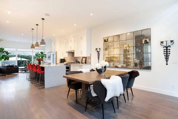 1911 31 AVE SW, Calgary, AB T2T 1T1