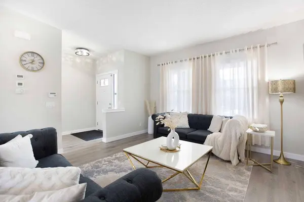 382 Hillcrest RD SW, Airdrie, AB T4B 4T9