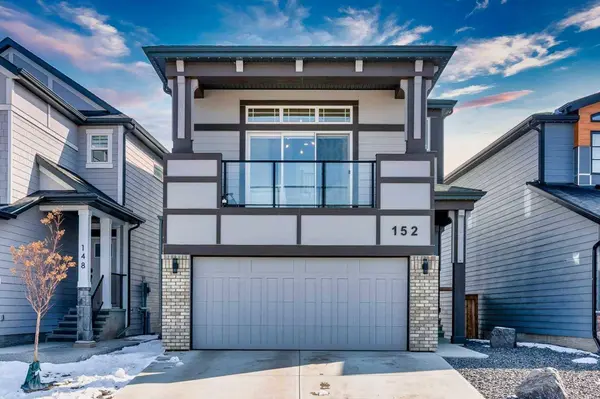 152 Cranbrook GDNS SE, Calgary, AB T3M 3K6