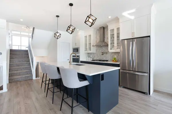 152 Cranbrook GDNS SE, Calgary, AB T3M 3K6