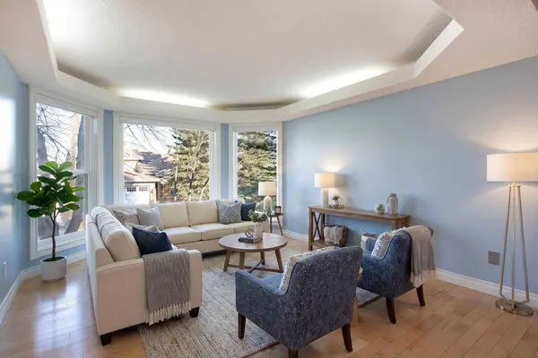 31 Signal Hill WAY SW, Calgary, AB T3H 2M1