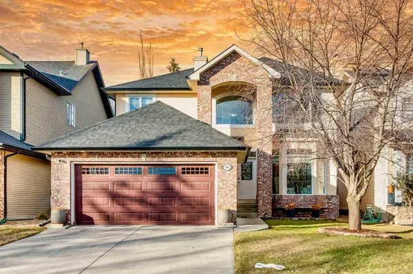 90 Discovery Ridge RD SW, Calgary, AB T3H 4R4