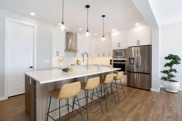 288 Magnolia CRES SE, Calgary, AB T3M 3T3