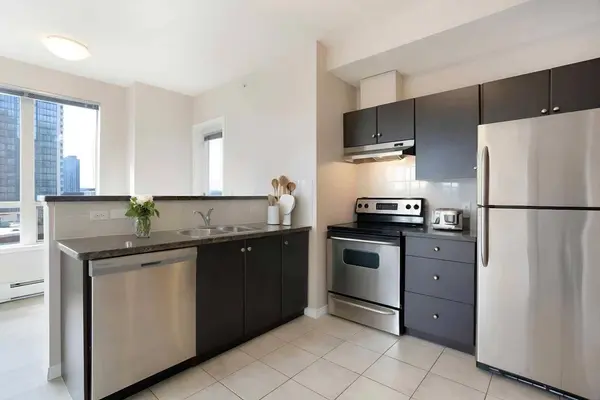 1053 10 ST SW #515, Calgary, AB T2R 1S6