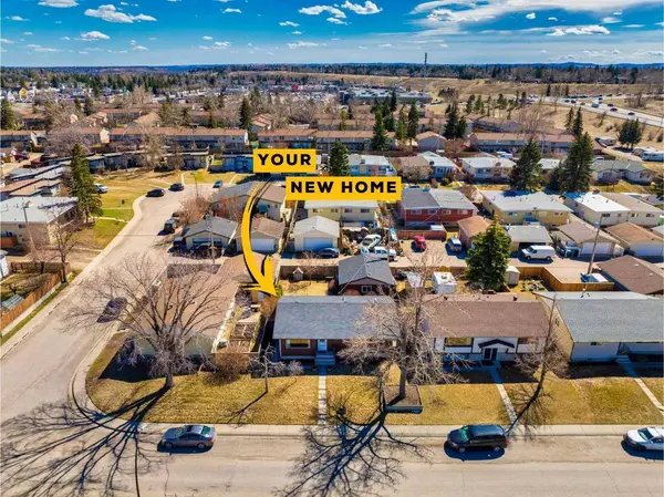 23 Queen Isabella Close SE, Calgary, AB T2J 3R2