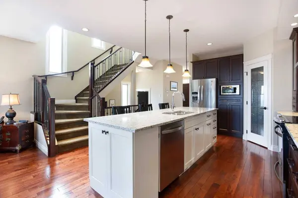 136 43 AVE NW, Calgary, AB T2K 0H6
