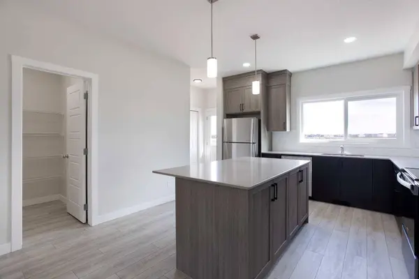 313 Cobblestone Gate SW, Airdrie, AB T4B 5W4