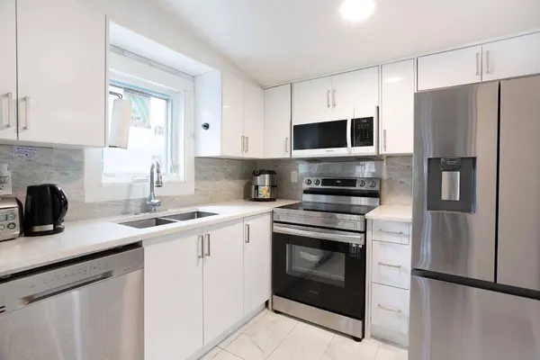 7421 21A ST SE, Calgary, AB T2C 0W1
