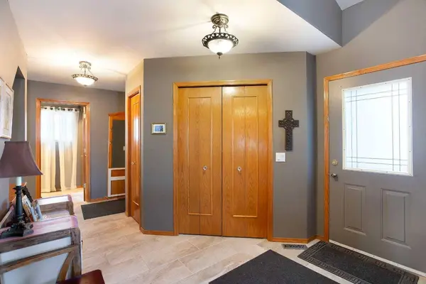 110 Arbour Ridge HTS NW, Calgary, AB T3G 3Z1