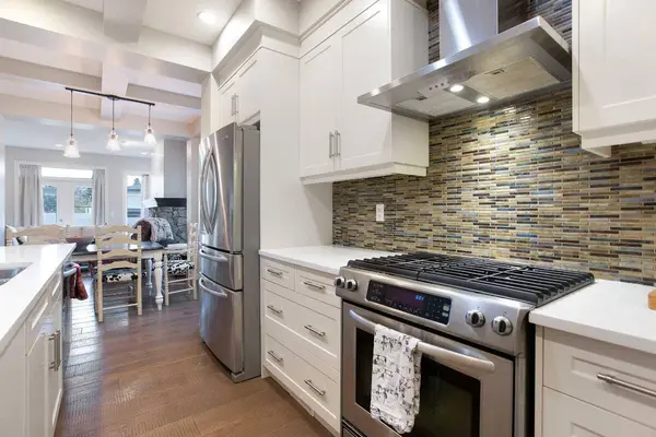 4827 22 AVE NW, Calgary, AB T3B 0Y4
