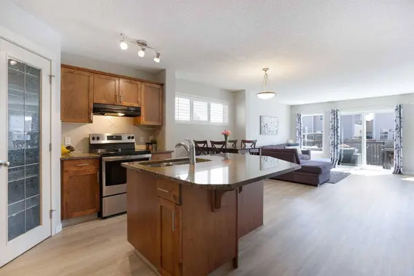 30 Cranwell Common SE, Calgary, AB T3M 0J4
