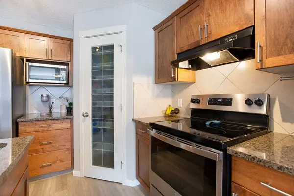 30 Cranwell Common SE, Calgary, AB T3M 0J4
