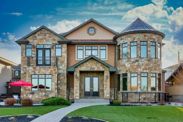 4315 14A ST SW, Calgary, AB T2T 3Y4