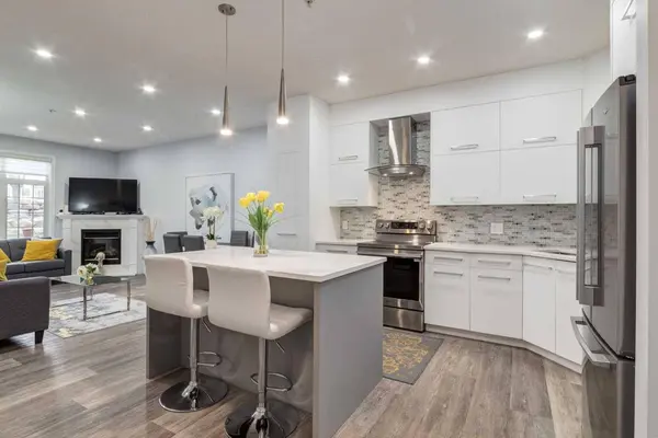 5201 Dalhousie DR NW #128, Calgary, AB T3A 5Y7