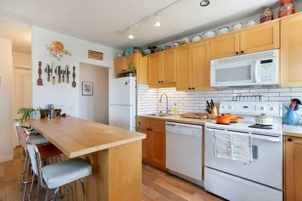 2515 14A ST SW #405, Calgary, AB T2T 3X6