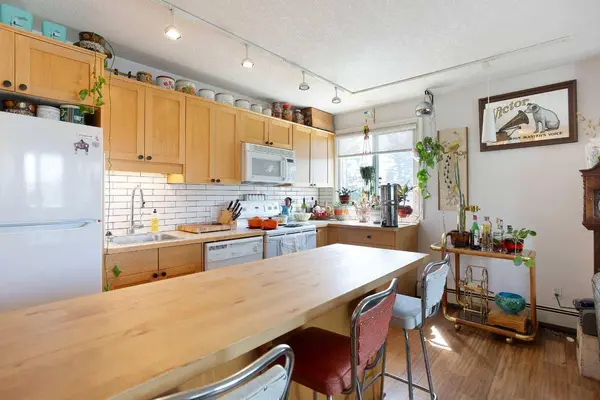 2515 14A ST SW #405, Calgary, AB T2T 3X6
