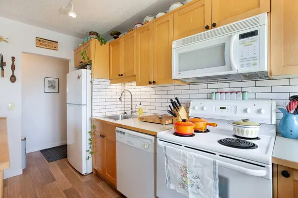 2515 14A ST SW #405, Calgary, AB T2T 3X6