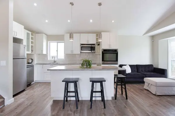 2420 Riverstone RD SE, Calgary, AB T2C 4E2