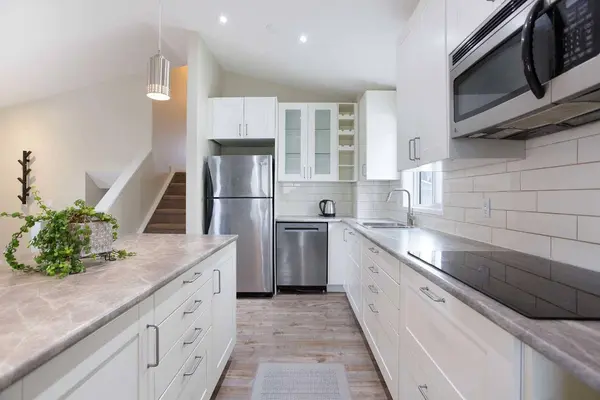2420 Riverstone RD SE, Calgary, AB T2C 4E2