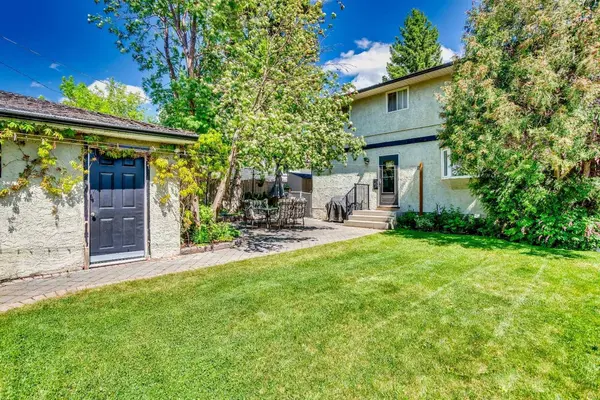 108 Silver Springs DR NW, Calgary, AB T3B 3G4