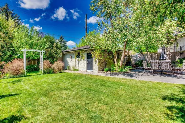 108 Silver Springs DR NW, Calgary, AB T3B 3G4