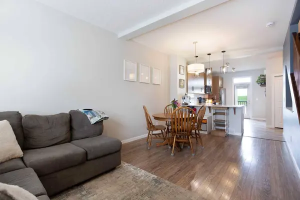 88 New Brighton PT SE, Calgary, AB T2Z 1B8