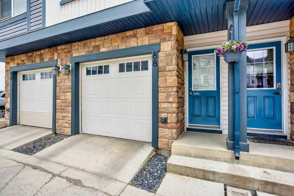 88 New Brighton PT SE, Calgary, AB T2Z 1B8
