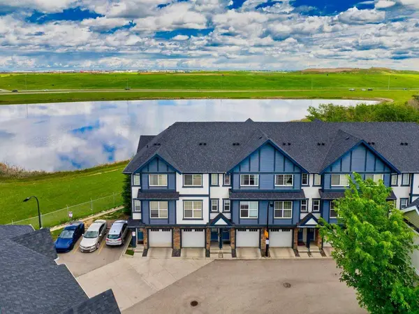88 New Brighton PT SE, Calgary, AB T2Z 1B8