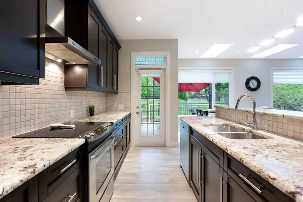 67 Silverado Ridge CRES SW, Calgary, AB T2X 0J8