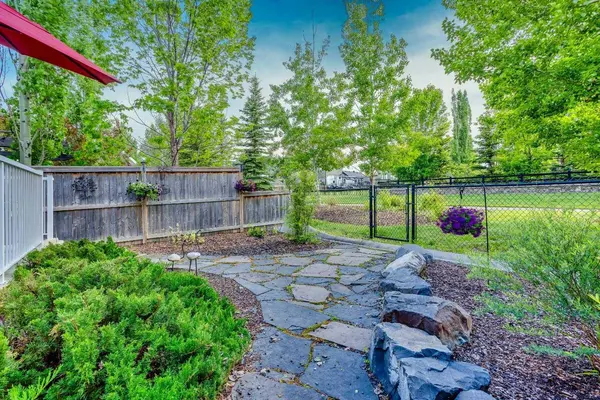 67 Silverado Ridge CRES SW, Calgary, AB T2X 0J8