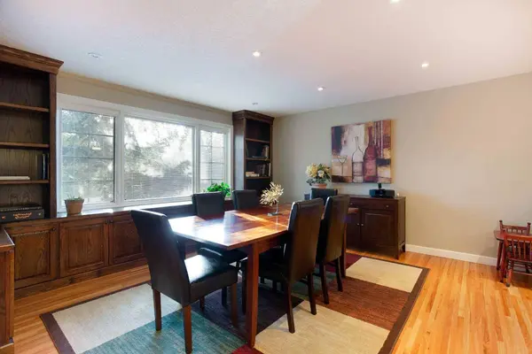 5028 Vanstone CRES NW, Calgary, AB T3A 0V9