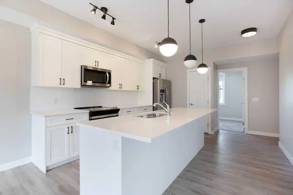 607 Cranbrook WALK SE, Calgary, AB T3M 2V5